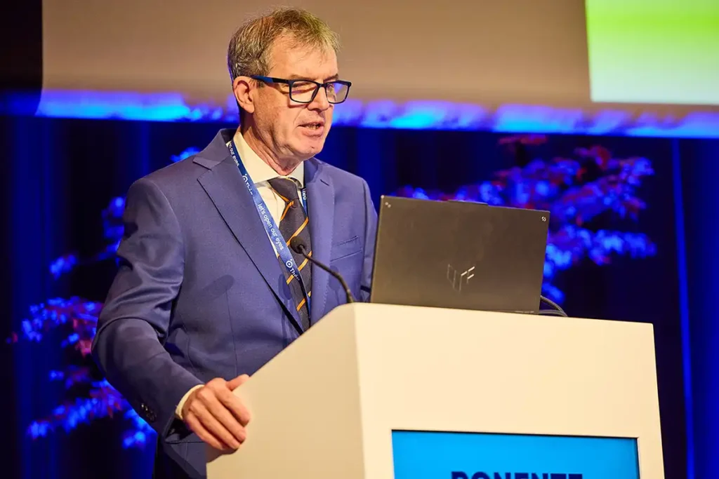 Dr. Fernando Prieto.