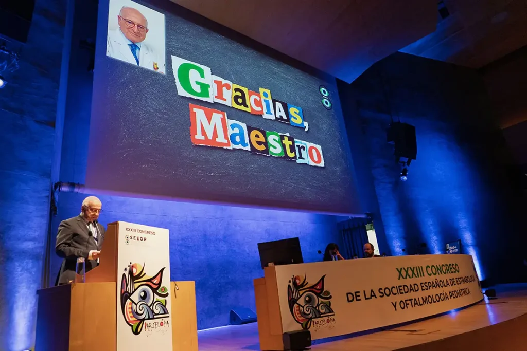 El Dr. José M.ª Rodríguez Sánchez durante su discurso.