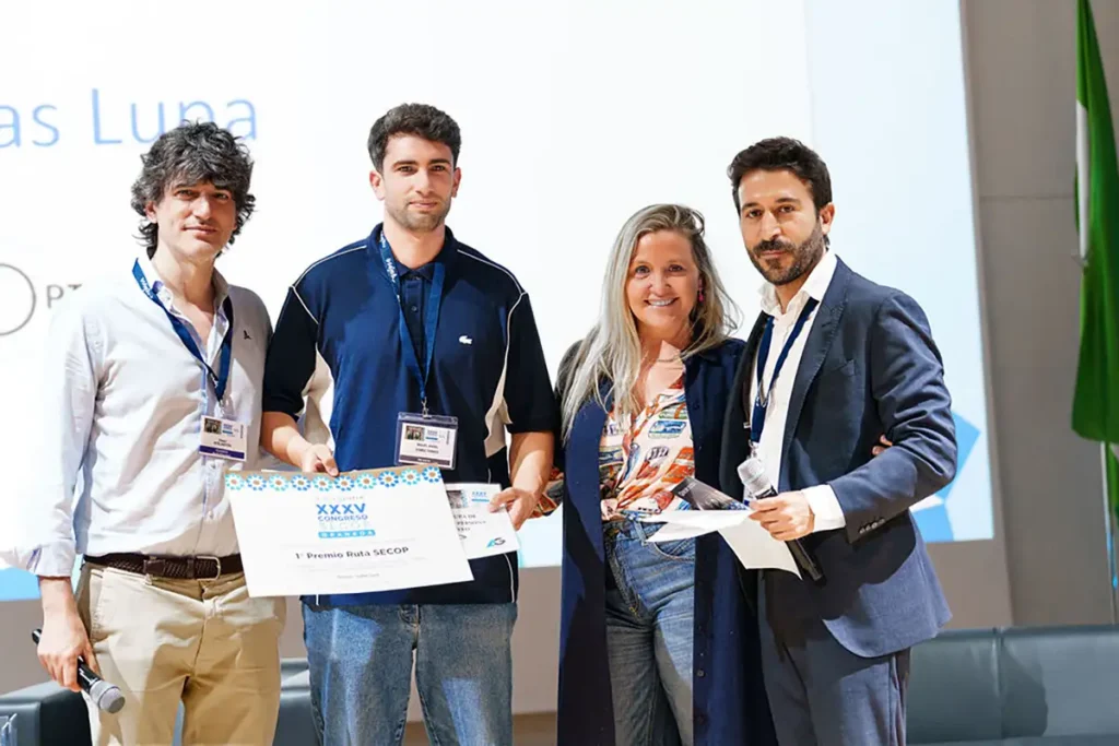 Foto del ganador del primer premio de la Ruta SECOP, patrocinado por Optimedic.