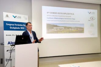 El programa del Curso trató de abordar los desafíos clínico-quirúrgicos más frecuentes a afrontar por los oftalmólogos en sus primeros casos de práctica