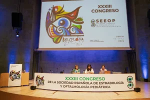 Inauguración del Congreso. De izda. a dcha. Dras. Alicia Galán, Pilar Merino y Noemí Roselló.