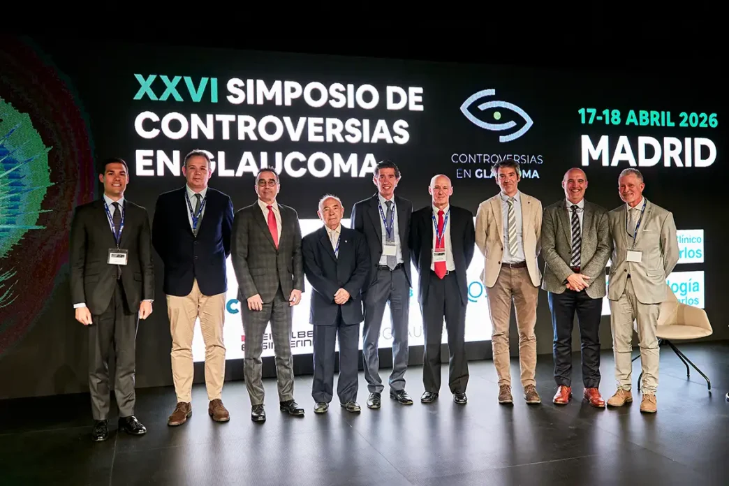 En la fotografía, varios de los protagonistas del Simposio: los Dres. Ignacio Rodríguez Uña, Iñaki Rodríguez Aguirretxe, Julián García Feijoo, Julián García Sánchez, José María Martínez de la Casa, José Luis Urcelay, Aritz Urcola, Francisco Goñi, y Francisco Muñoz Negrete.