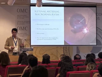El Dr. Ángel López Vázquez durante su presentación.